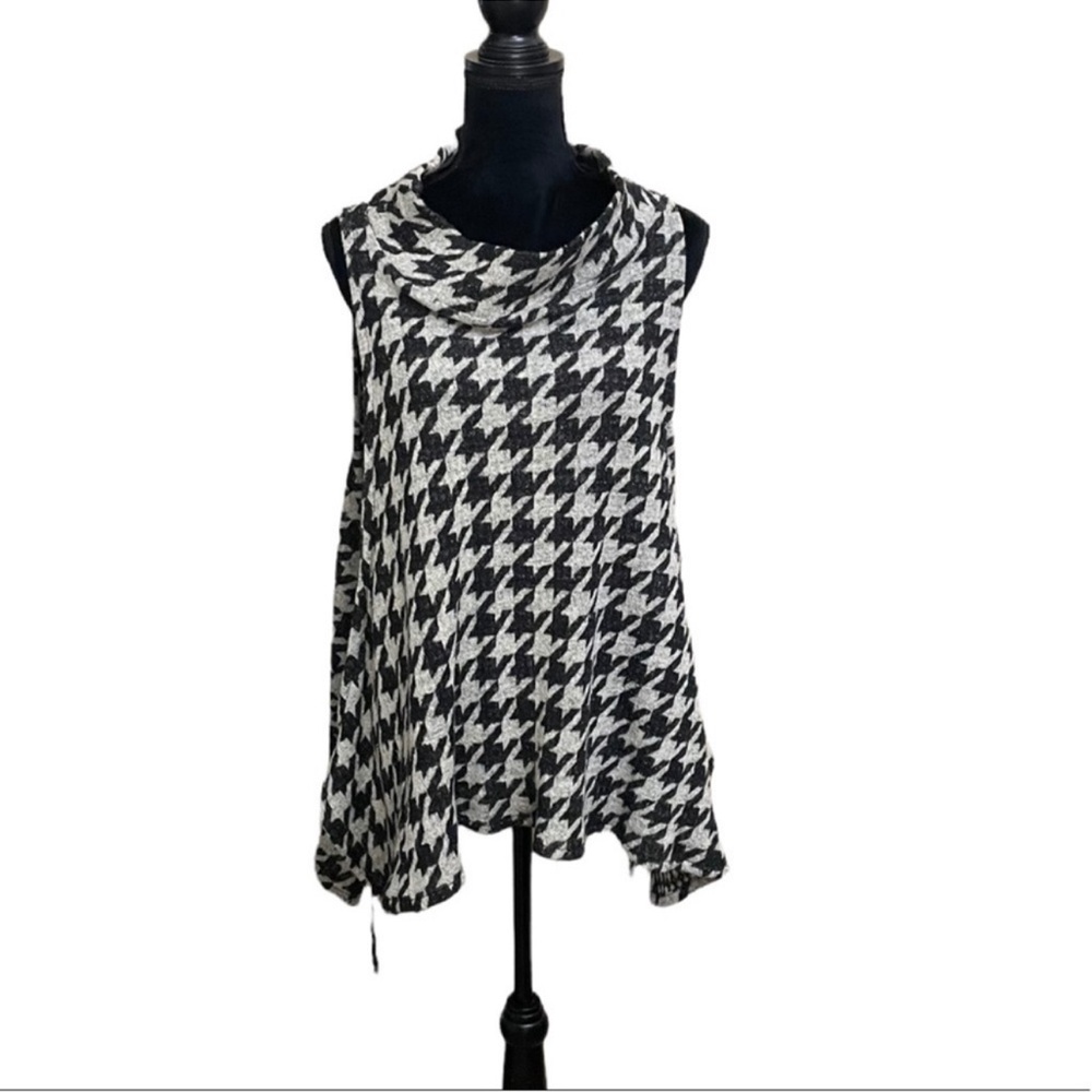 Bryn Walker pullover houndstooth wool sweater vest poncho black grey size small